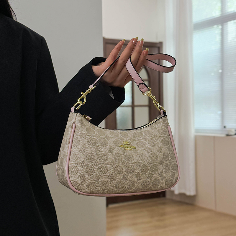 Luxury Lifestyle For Women - Luxury Women High End Leather Elegant